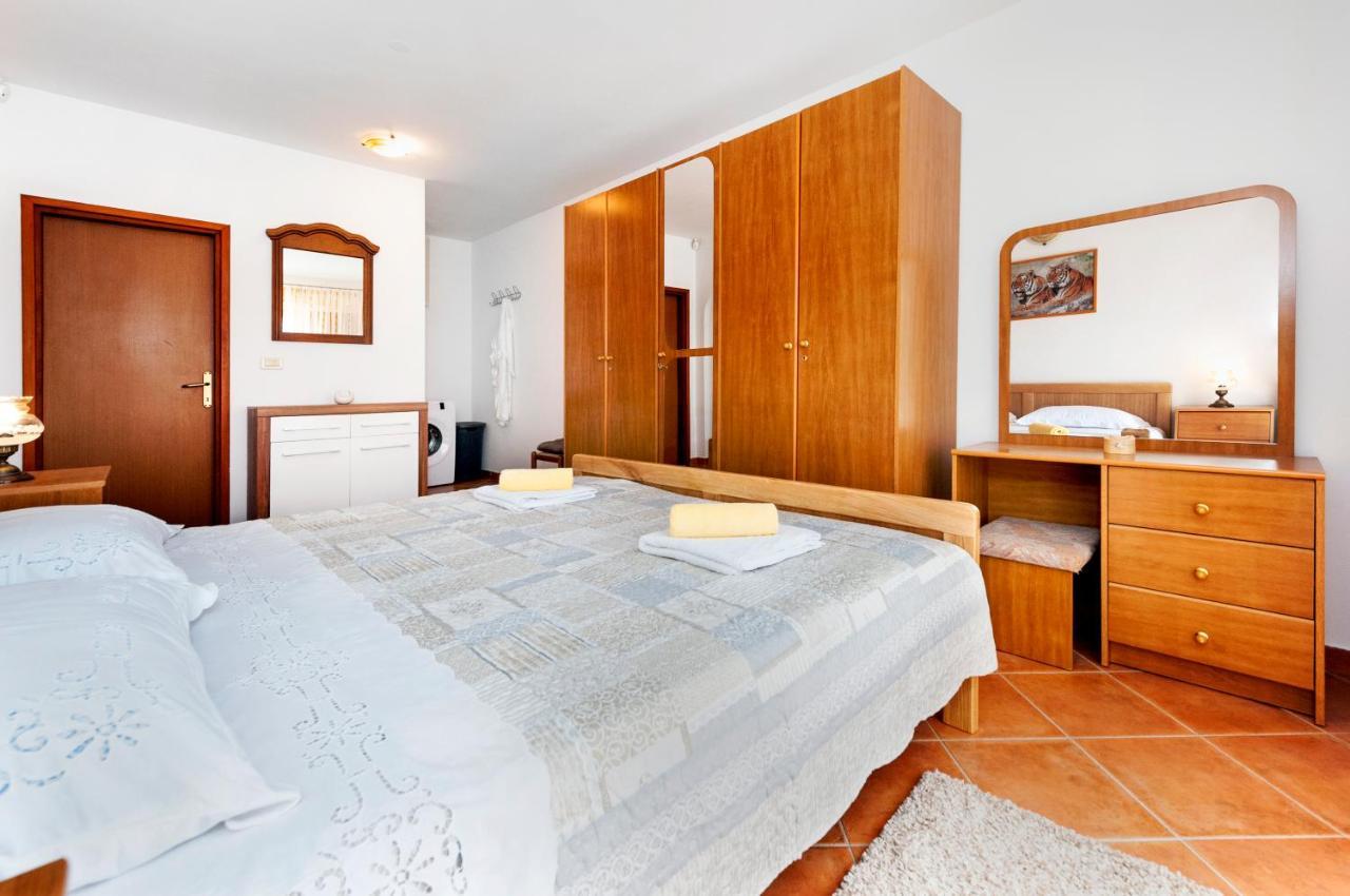 House Ulika Apartment Bale Bagian luar foto